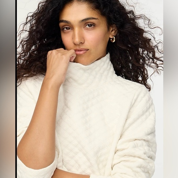 APANA WHITE TURTLENECK SWEATER - Picture 1 of 6